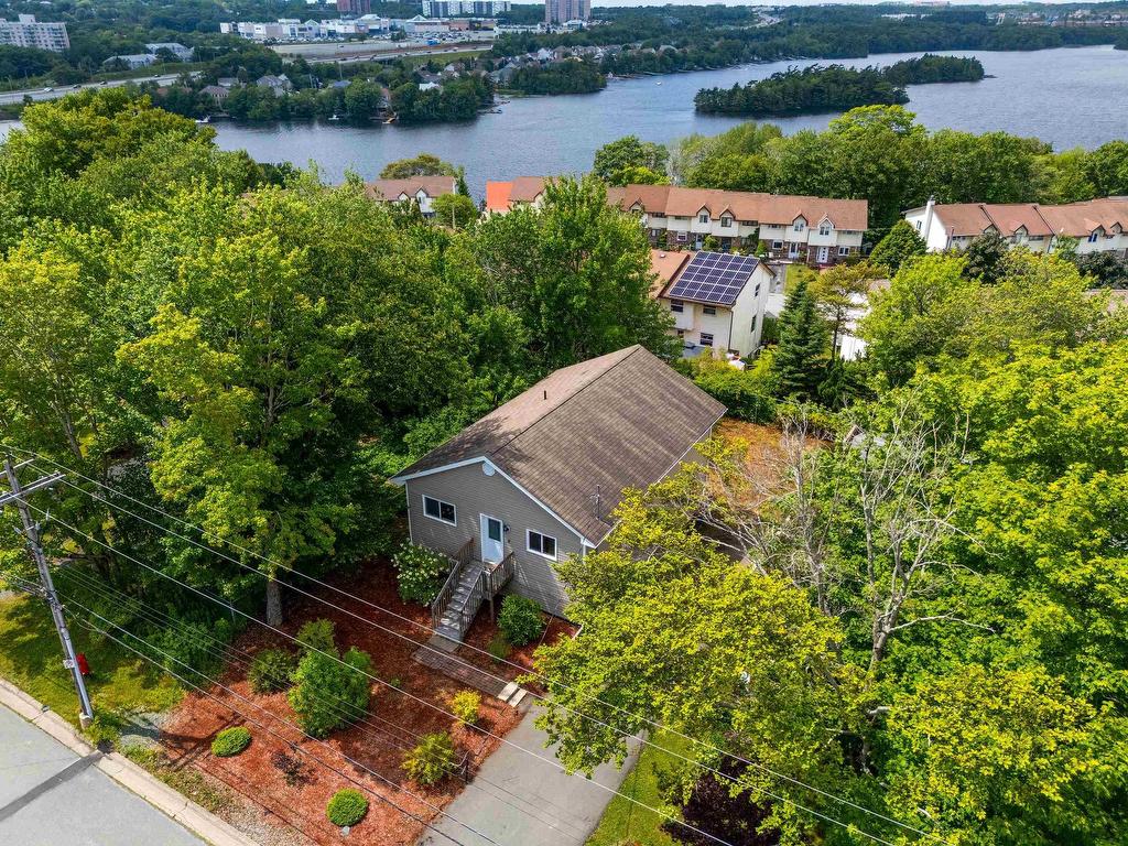 












11 Fourth Street

,
Dartmouth,




NS
B2X 1Y1

