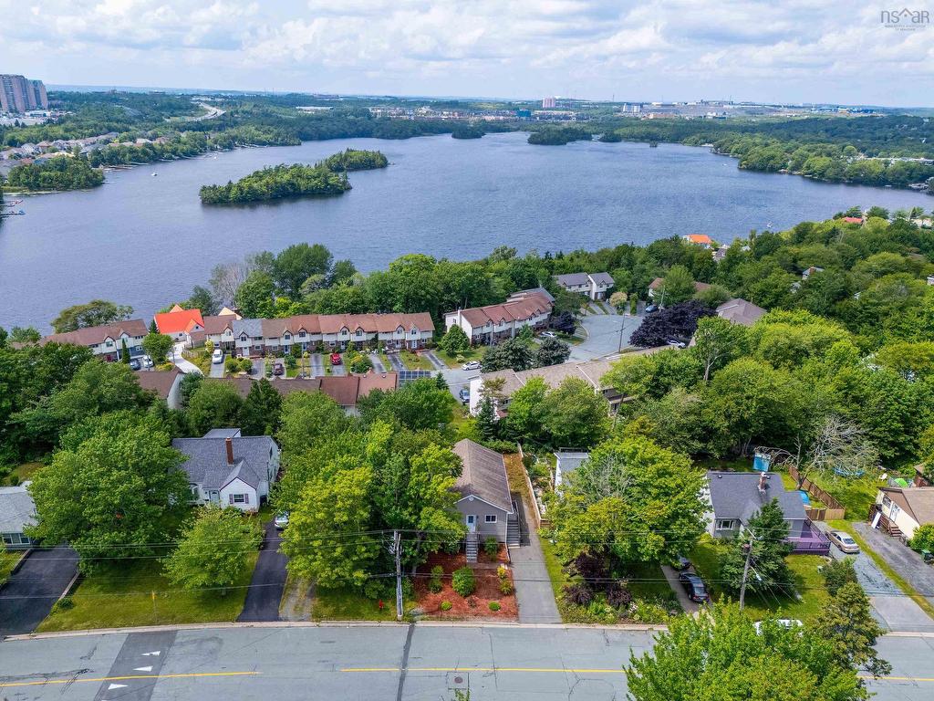 












11 Fourth Street

,
Dartmouth,




NS
B2X 1Y1

