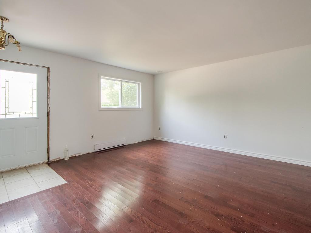 












11 Fourth Street

,
Dartmouth,




NS
B2X 1Y1


