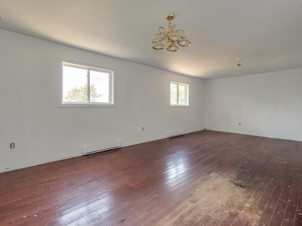 












11 Fourth Street

,
Dartmouth,




NS
B2X 1Y1

