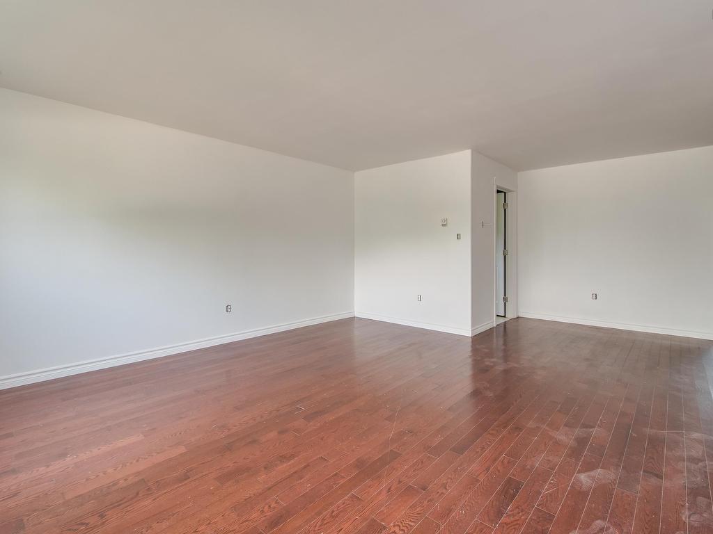 












11 Fourth Street

,
Dartmouth,




NS
B2X 1Y1

