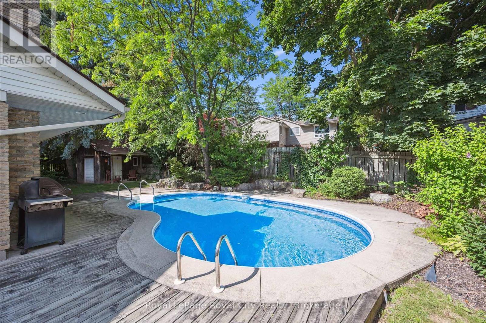 












15 JODI PLACE

,
Guelph (Willow West/Sugarbush/West Acres),




Ontario
N1H7R1

