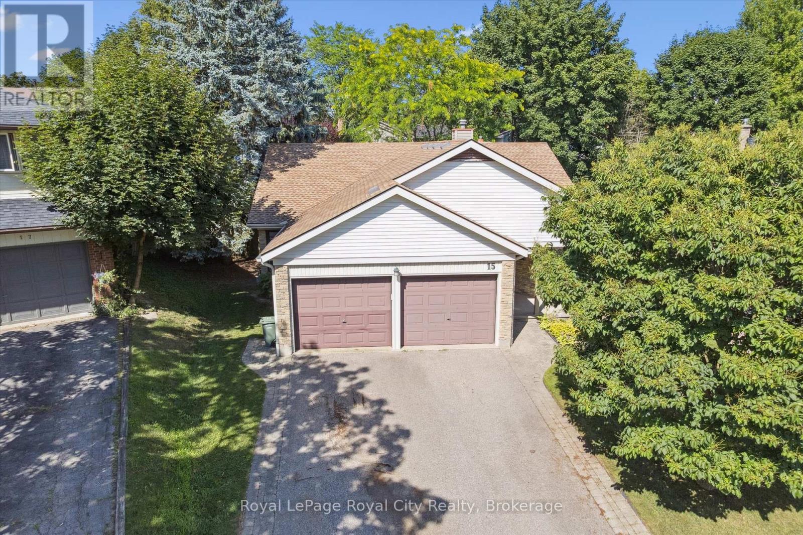 












15 JODI PLACE

,
Guelph (Willow West/Sugarbush/West Acres),




Ontario
N1H7R1

