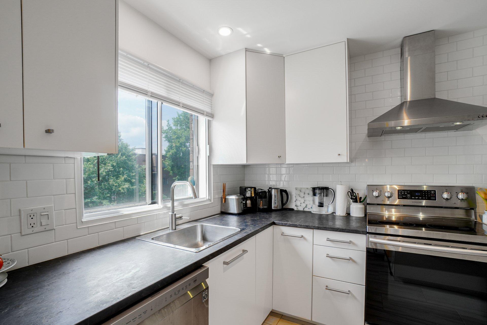 









4190


Boul. St-Jean

, 301,
Dollard-des-Ormeaux,




QC
H9G1X5

