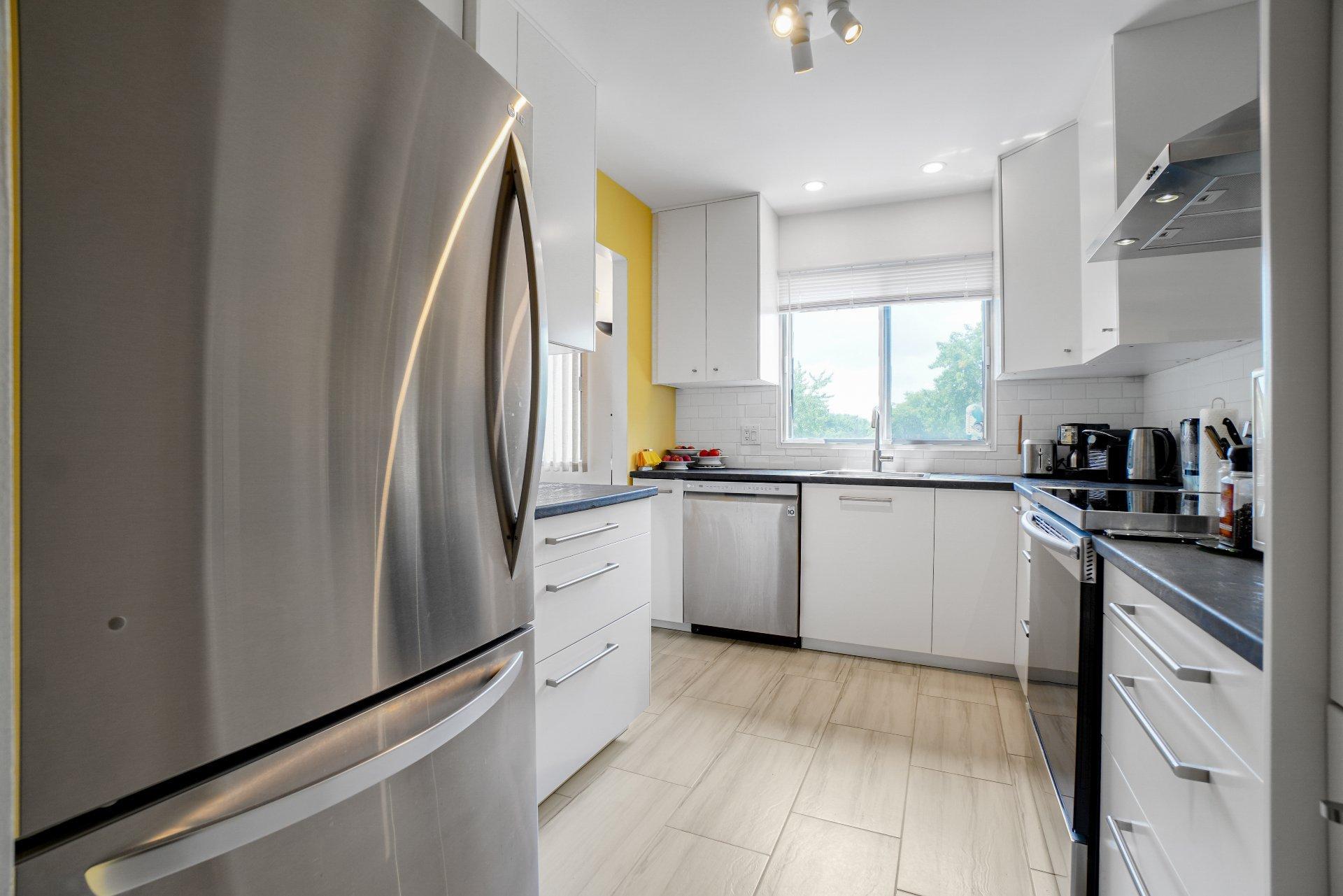 









4190


Boul. St-Jean

, 301,
Dollard-des-Ormeaux,




QC
H9G1X5

