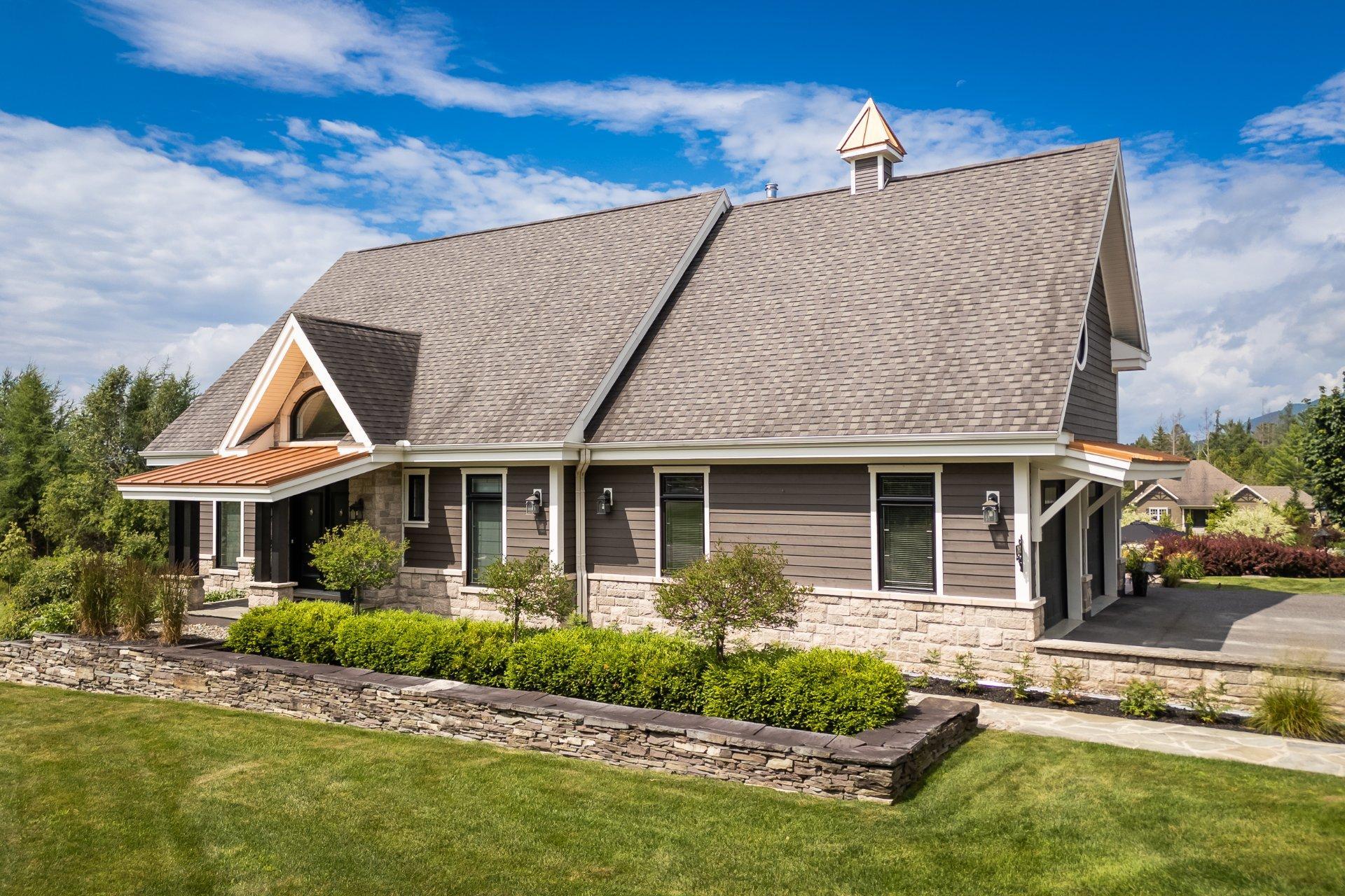 









262


Rue du Pic-du-Lynx

,
Magog,




QC
J1X0E5

