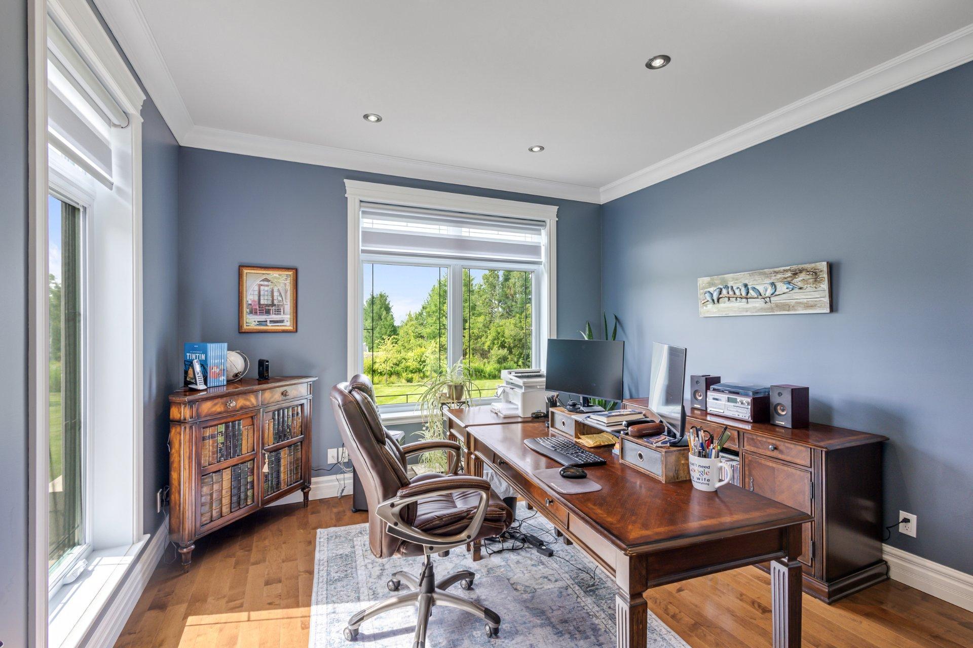 









262


Rue du Pic-du-Lynx

,
Magog,




QC
J1X0E5

