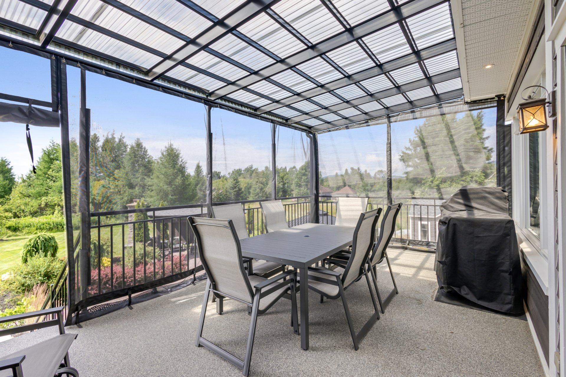 









262


Rue du Pic-du-Lynx

,
Magog,




QC
J1X0E5


