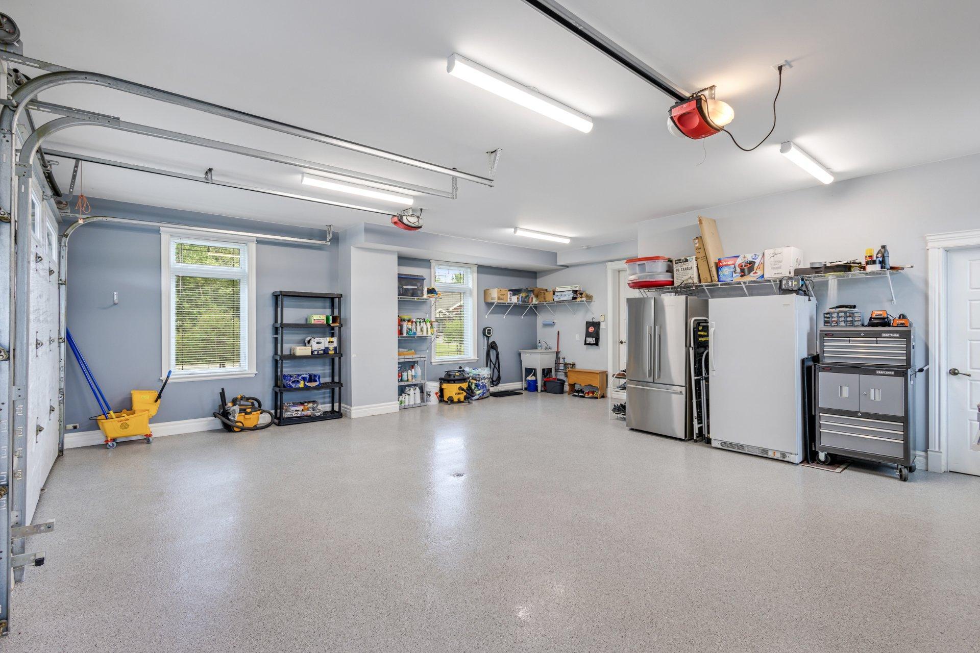 









262


Rue du Pic-du-Lynx

,
Magog,




QC
J1X0E5

