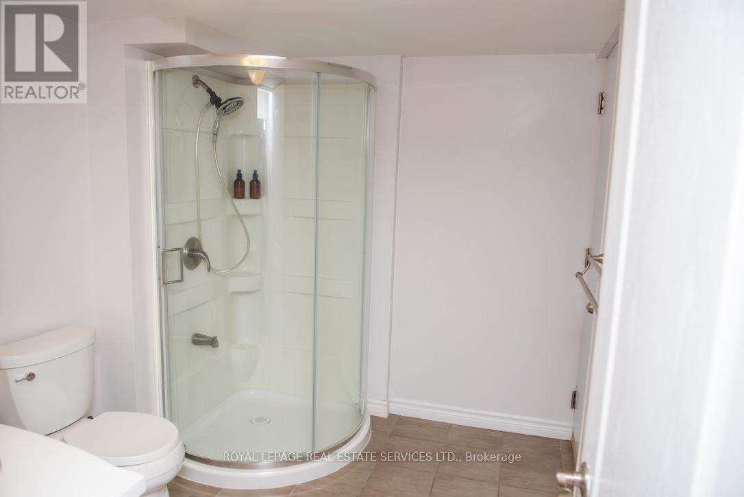 












LOWER LEVEL - 5 MAPLE COURT

,
Bradford West Gwillimbury,




Ontario
L3Z2C2

