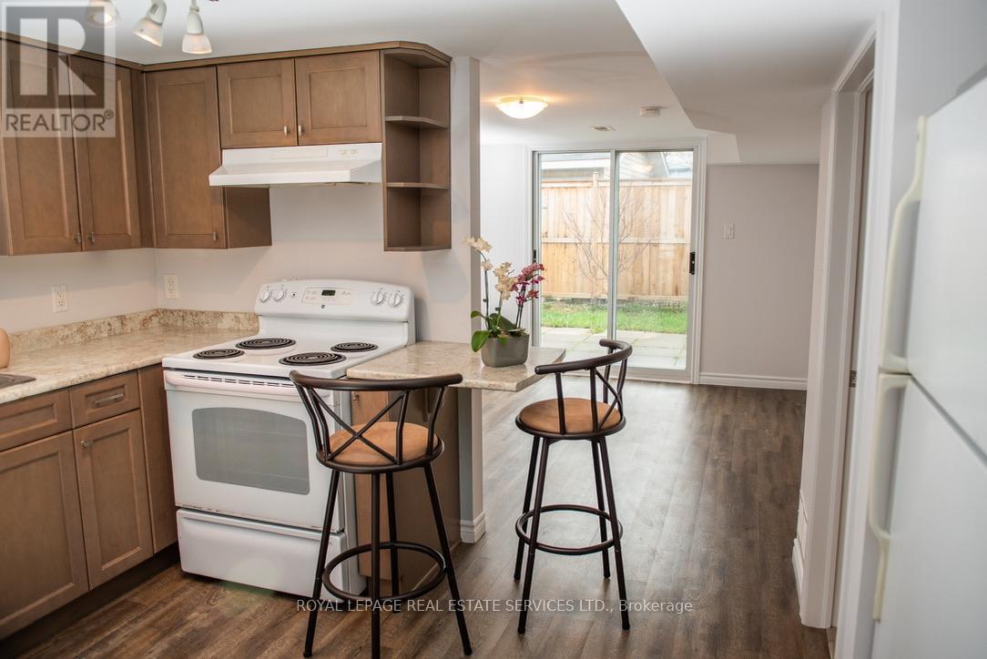 












LOWER LEVEL - 5 MAPLE COURT

,
Bradford West Gwillimbury,




Ontario
L3Z2C2

