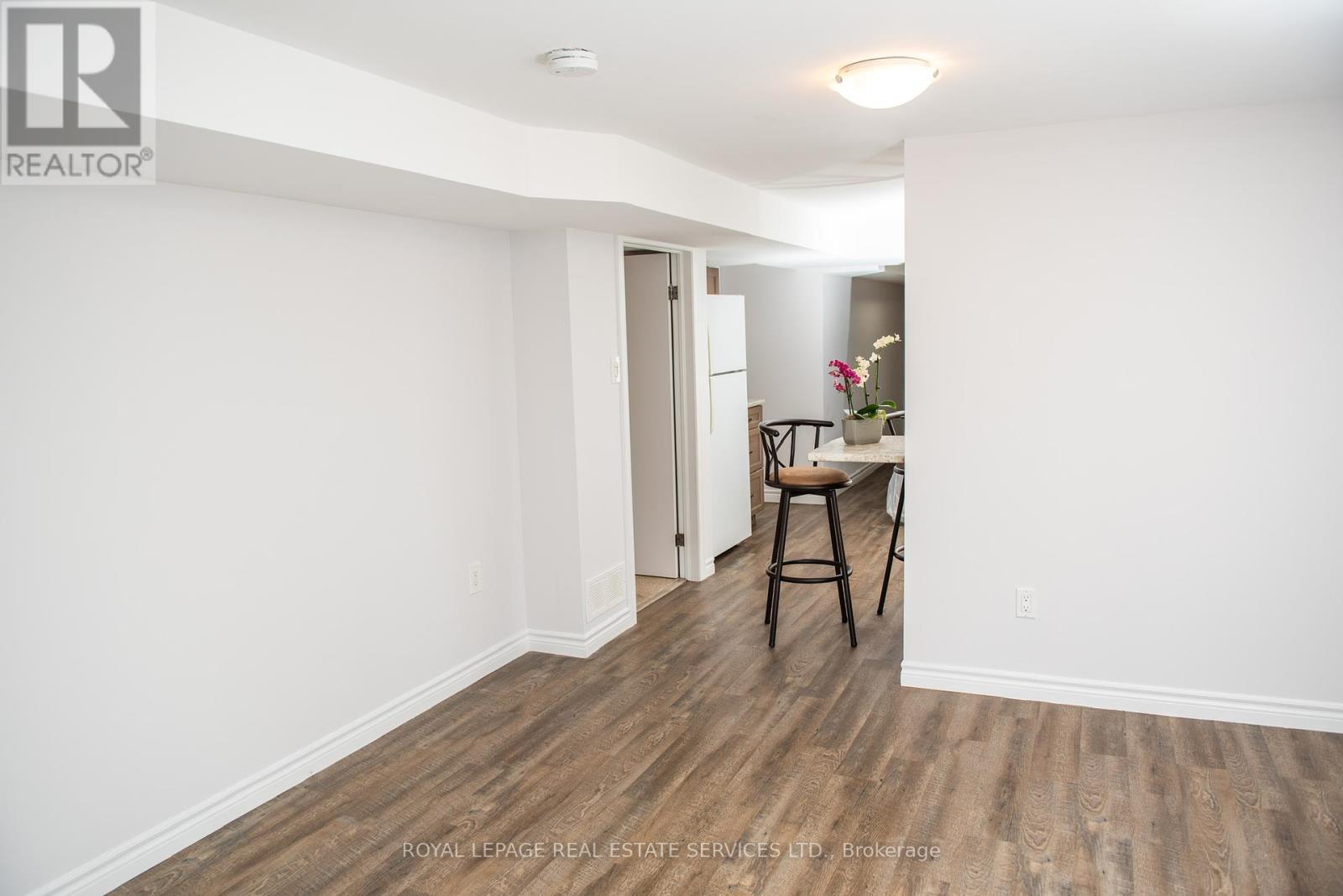 












LOWER LEVEL - 5 MAPLE COURT

,
Bradford West Gwillimbury,




Ontario
L3Z2C2

