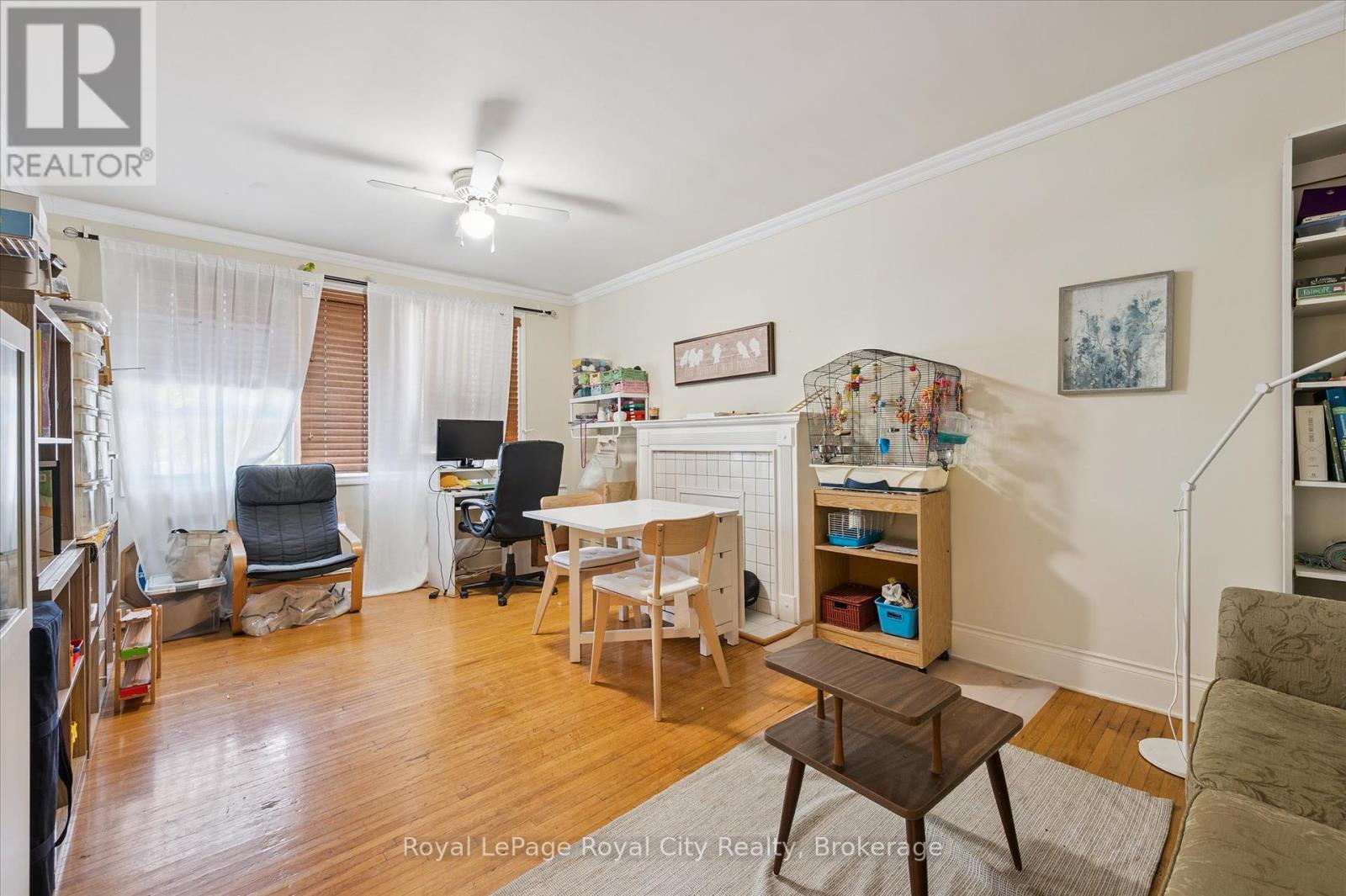 












33 ERAMOSA ROAD

,
Guelph (St. George's),




Ontario
N1E2L4

