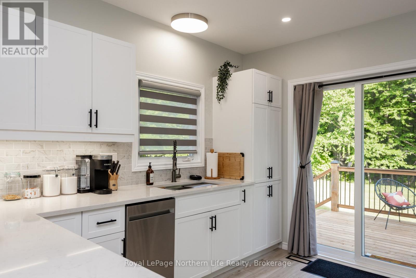 












162 FRANCIS AVENUE

,
North Bay (Airport),




Ontario
P1C1B2

