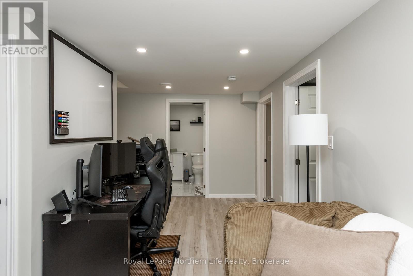 












162 FRANCIS AVENUE

,
North Bay (Airport),




Ontario
P1C1B2

