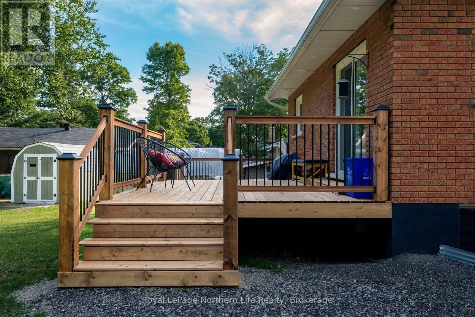 












162 FRANCIS AVENUE

,
North Bay (Airport),




Ontario
P1C1B2

