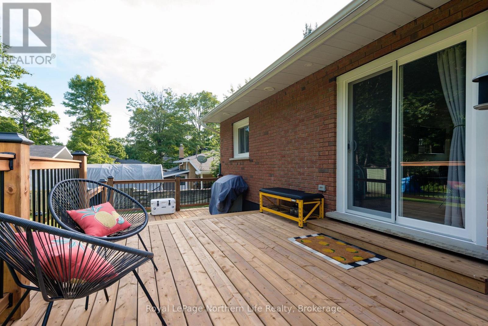 












162 FRANCIS AVENUE

,
North Bay (Airport),




Ontario
P1C1B2

