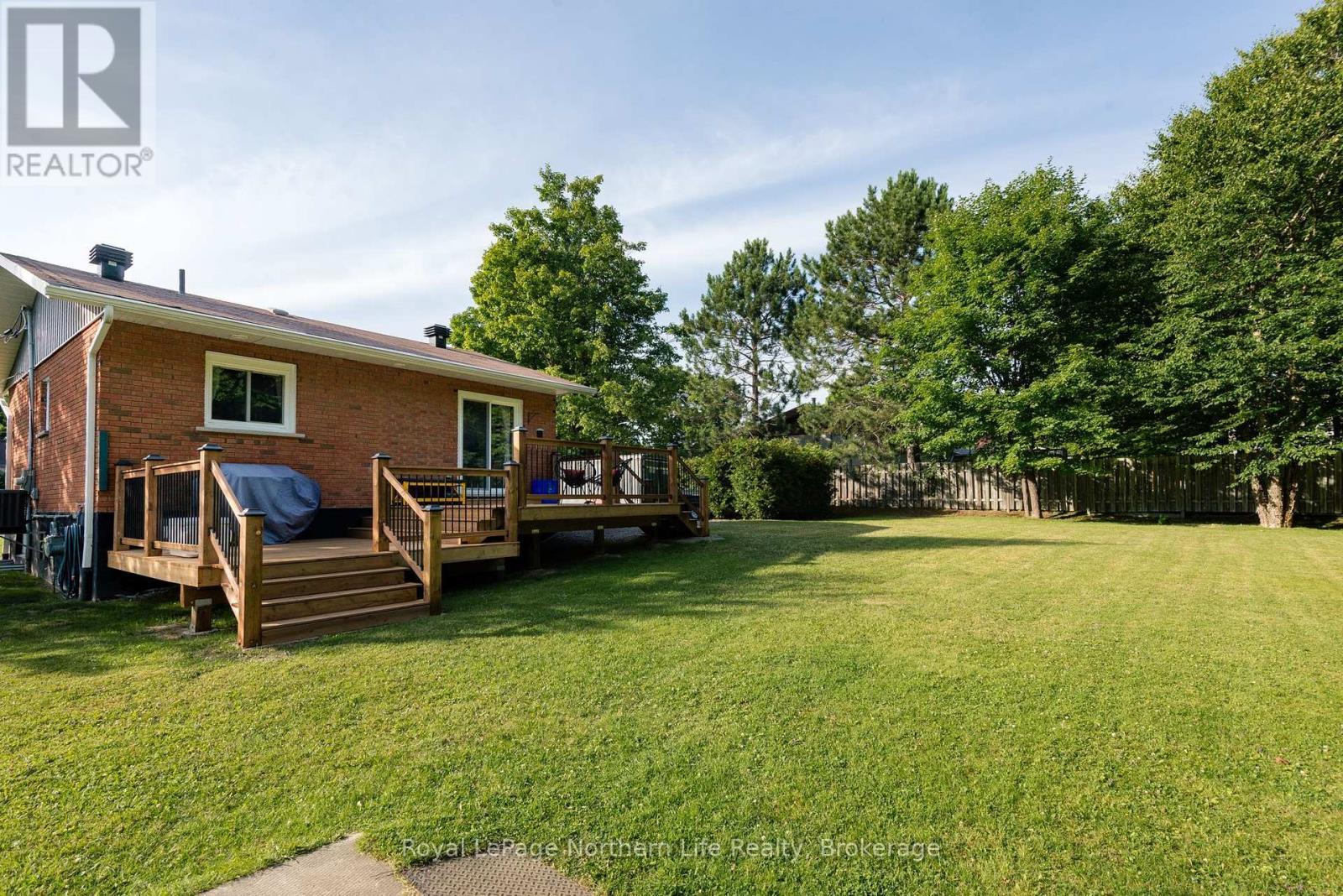 












162 FRANCIS AVENUE

,
North Bay (Airport),




Ontario
P1C1B2

