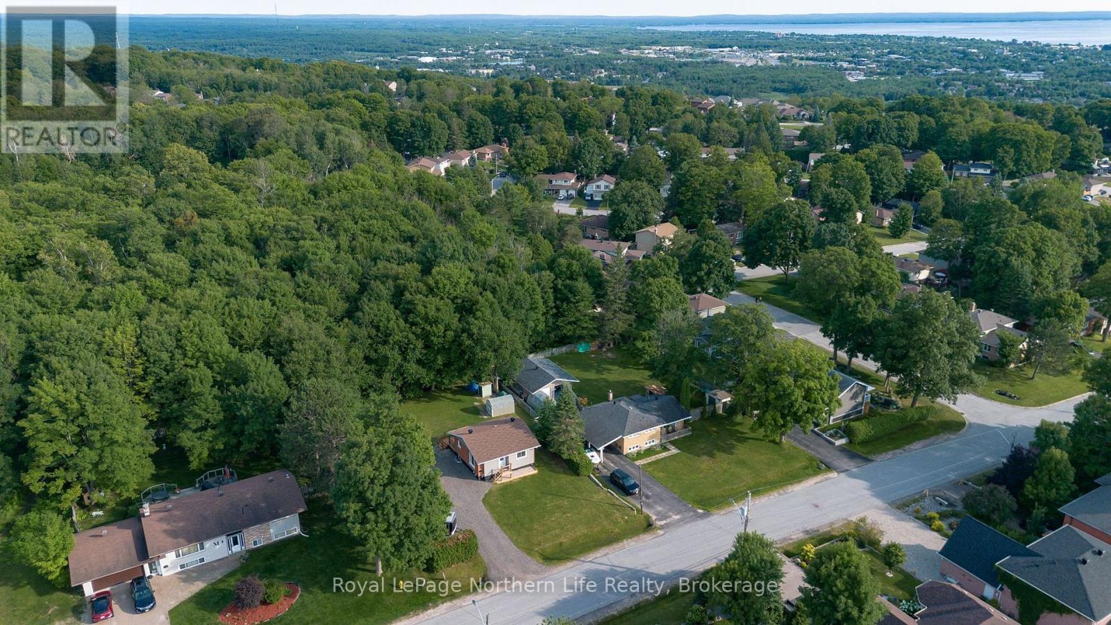 












162 FRANCIS AVENUE

,
North Bay (Airport),




Ontario
P1C1B2

