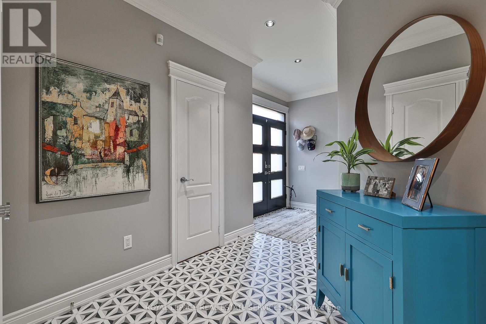 












116 WESTBURY COURT

,
Richmond Hill,




Ontario
L4S2L3

