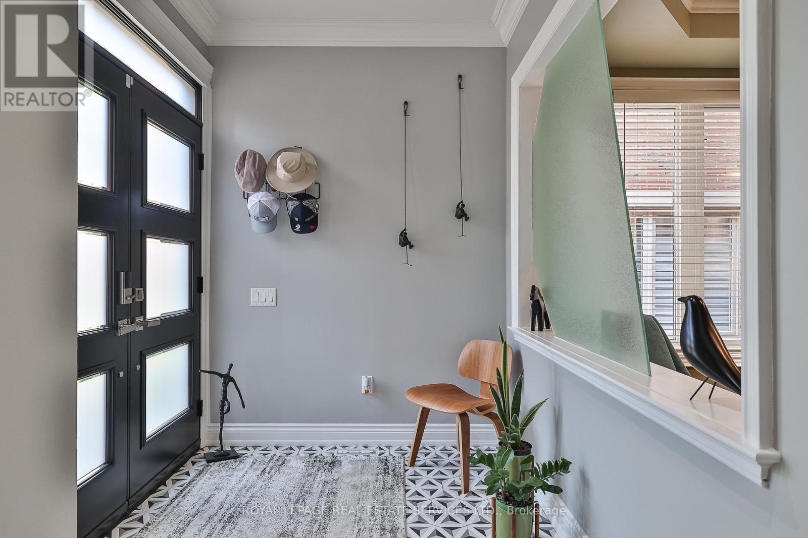












116 WESTBURY COURT

,
Richmond Hill,




Ontario
L4S2L3

