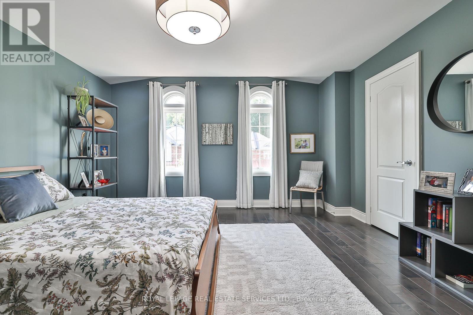 












116 WESTBURY COURT

,
Richmond Hill,




Ontario
L4S2L3

