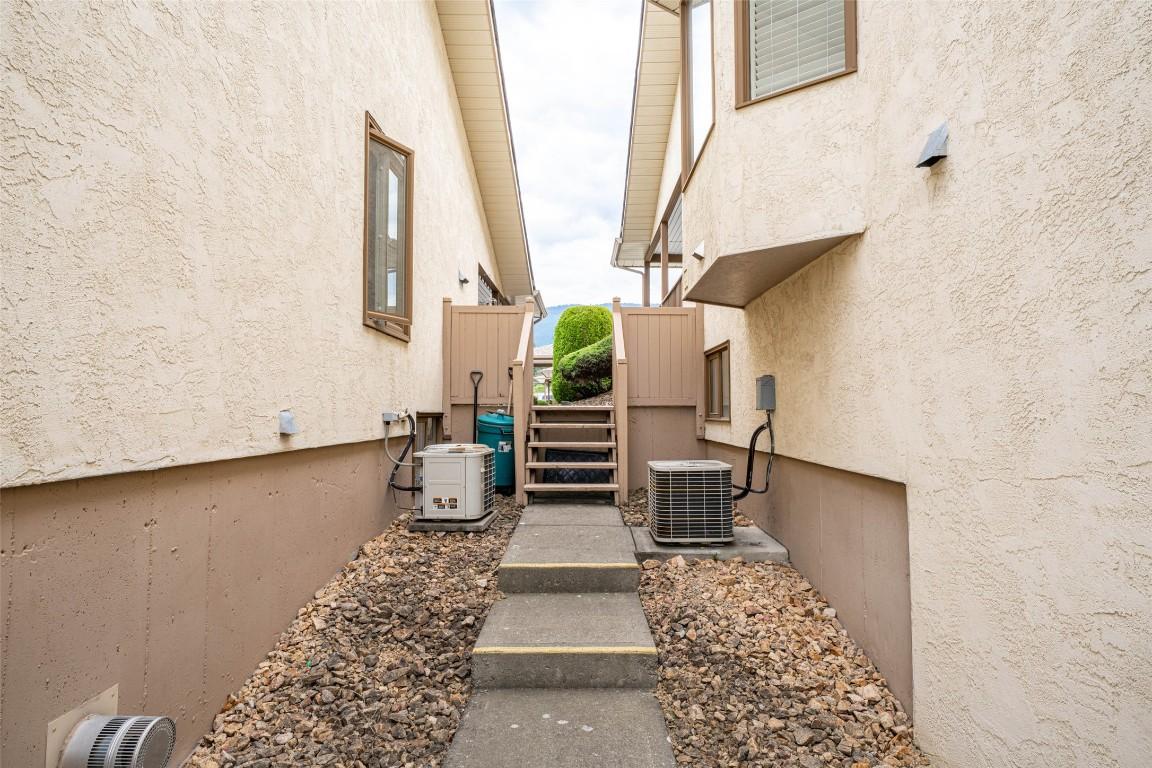 









3930


20th

Street, 20,
Vernon,




BC
V1T 4C9

