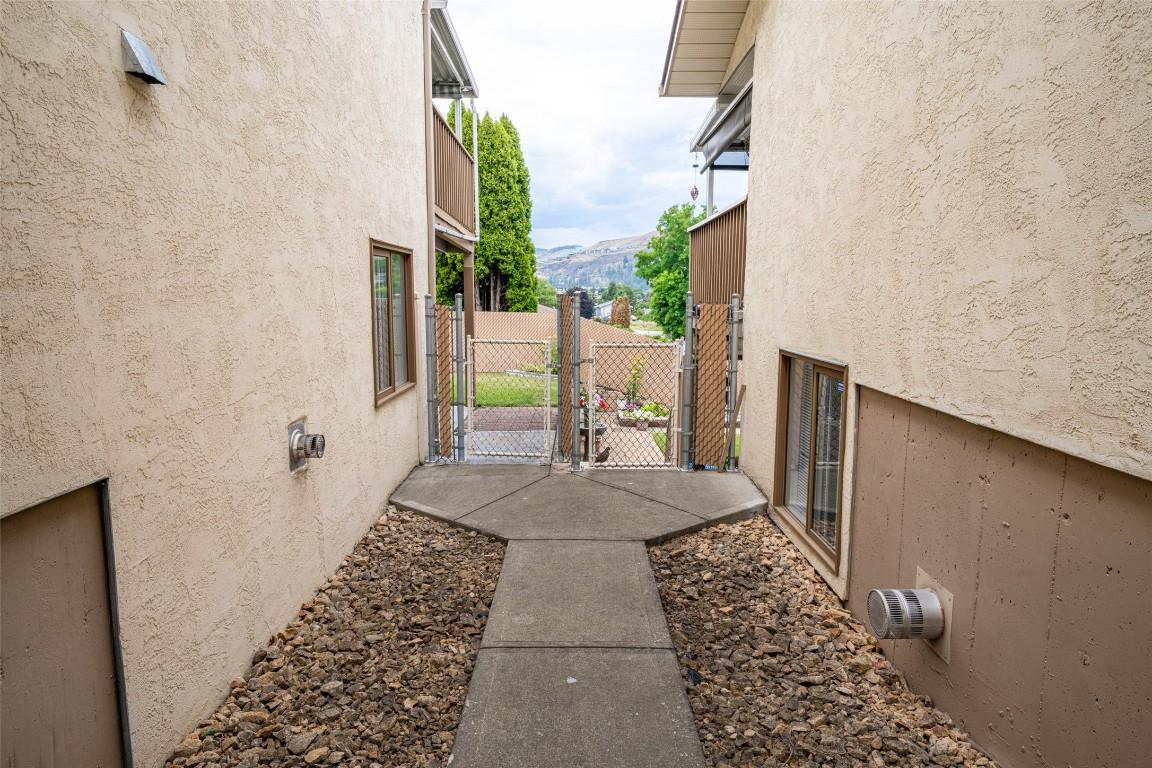 









3930


20th

Street, 20,
Vernon,




BC
V1T 4C9

