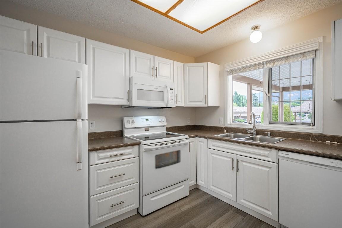 









3930


20th

Street, 20,
Vernon,




BC
V1T 4C9

