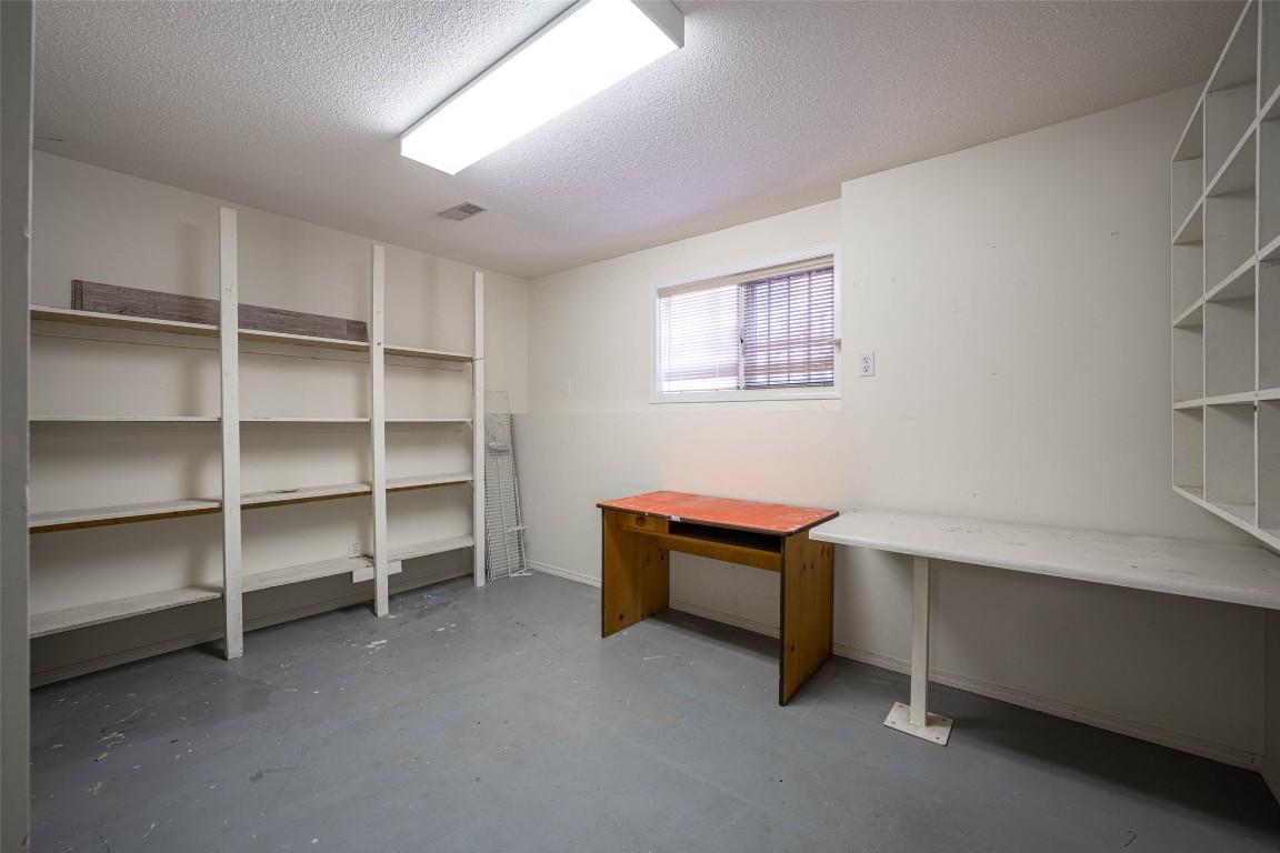 









3930


20th

Street, 20,
Vernon,




BC
V1T 4C9

