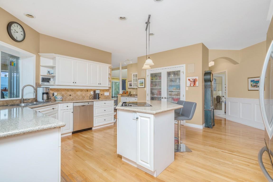 









803


Shantz

Road,
Vernon,




BC
V1T 8J8

