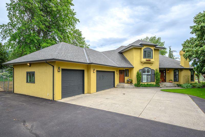 









803


Shantz

Road,
Vernon,




BC
V1T 8J8

