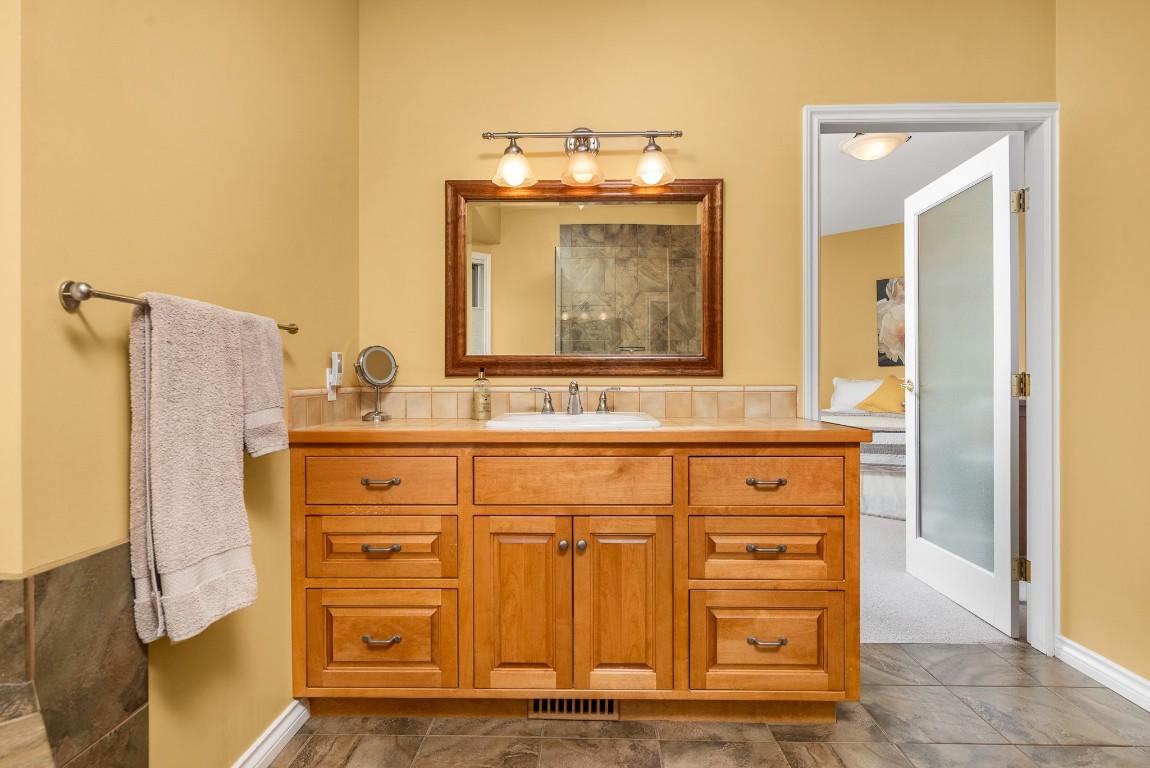 









803


Shantz

Road,
Vernon,




BC
V1T 8J8

