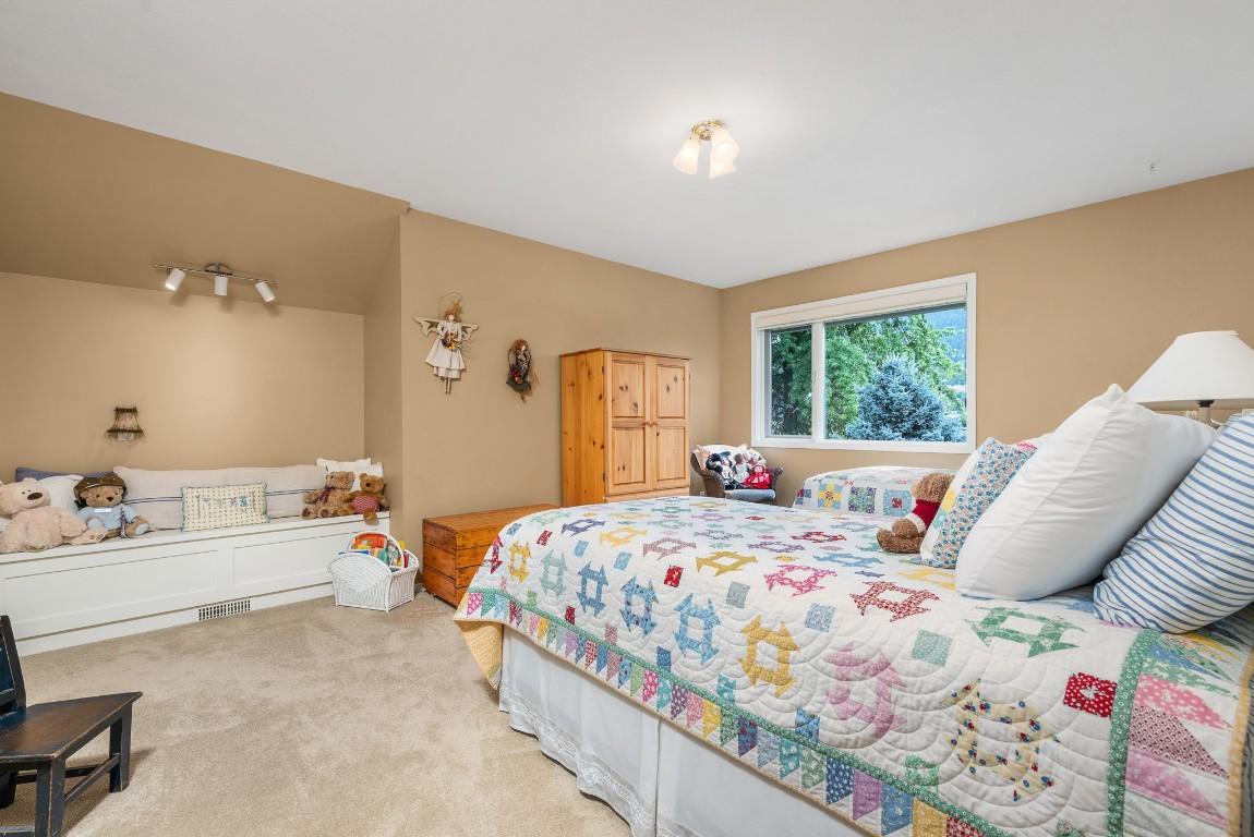 









803


Shantz

Road,
Vernon,




BC
V1T 8J8

