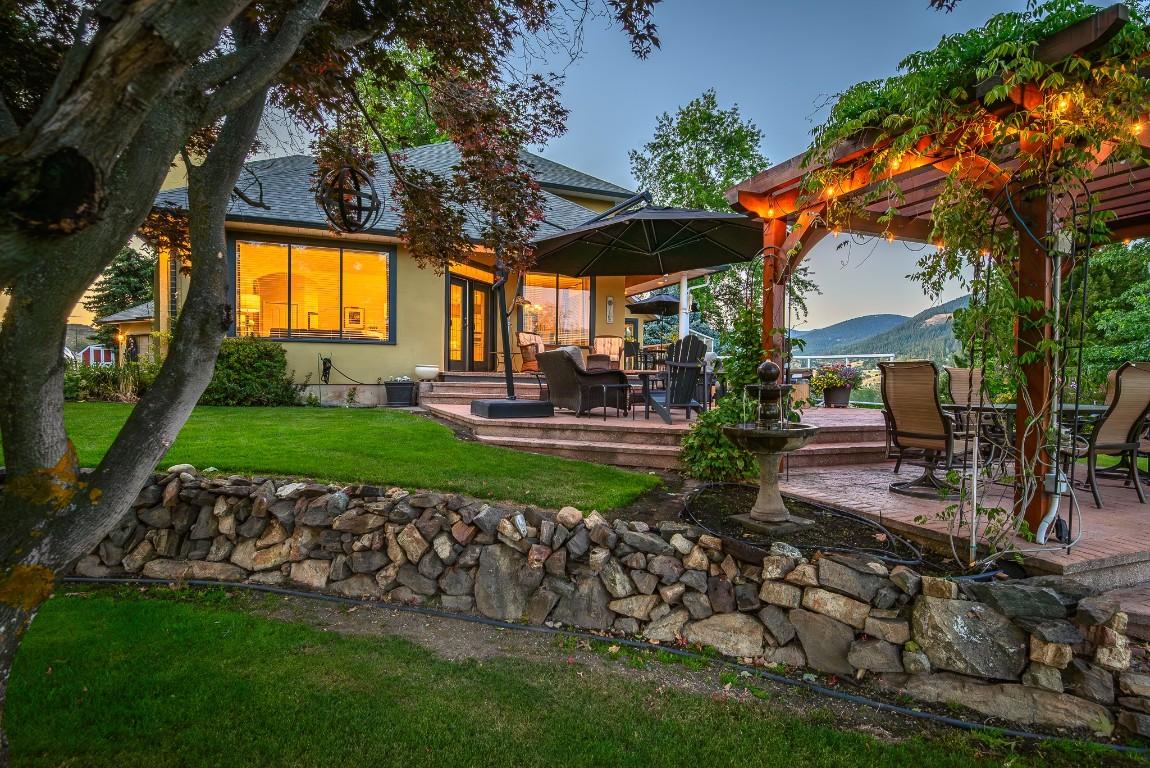 









803


Shantz

Road,
Vernon,




BC
V1T 8J8

