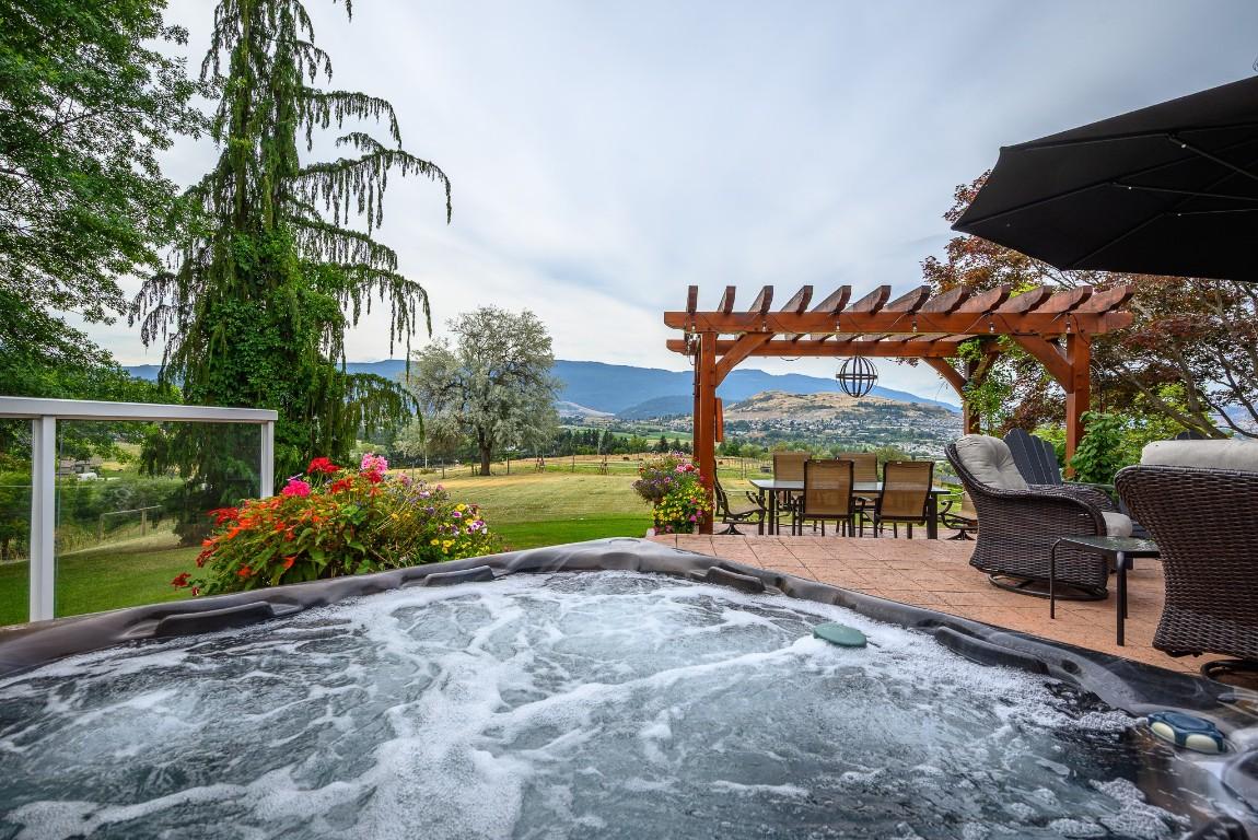 









803


Shantz

Road,
Vernon,




BC
V1T 8J8

