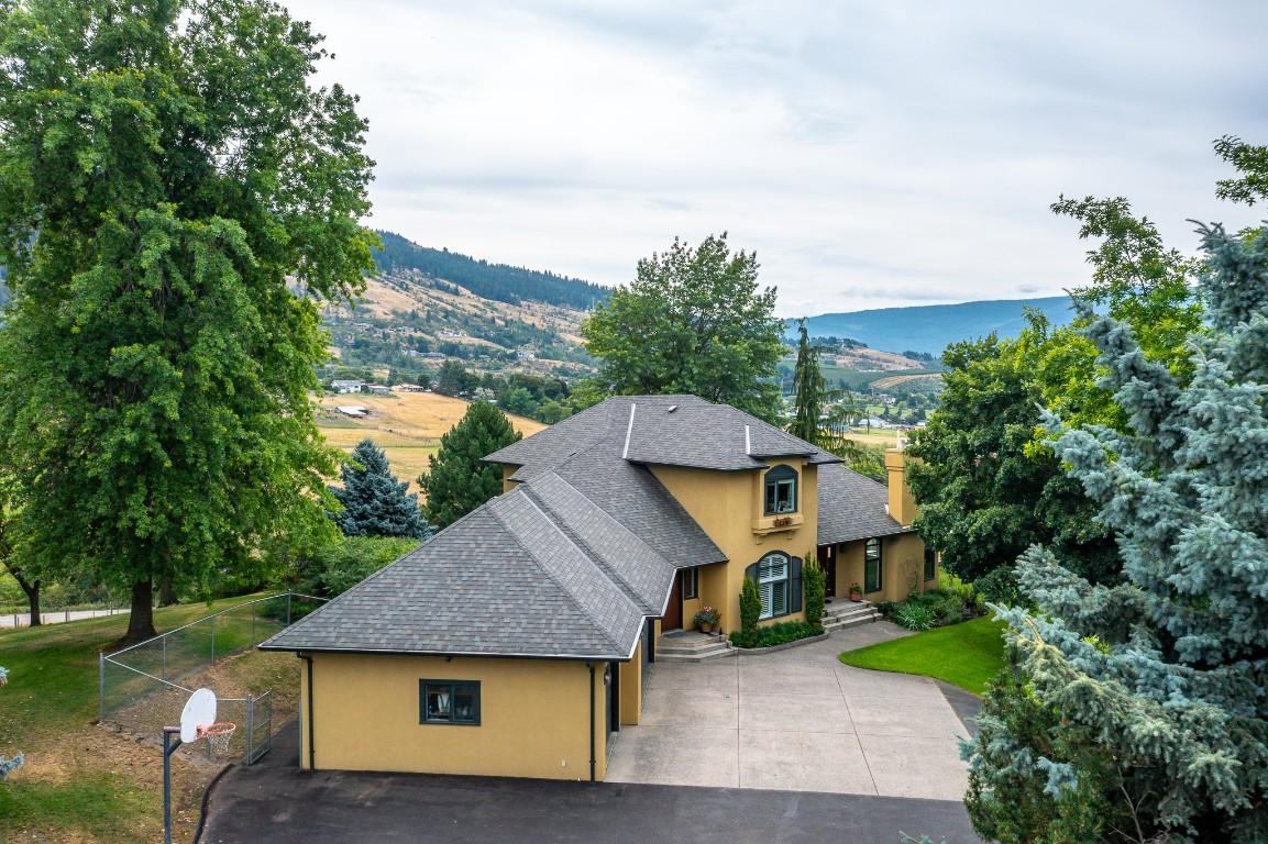 









803


Shantz

Road,
Vernon,




BC
V1T 8J8

