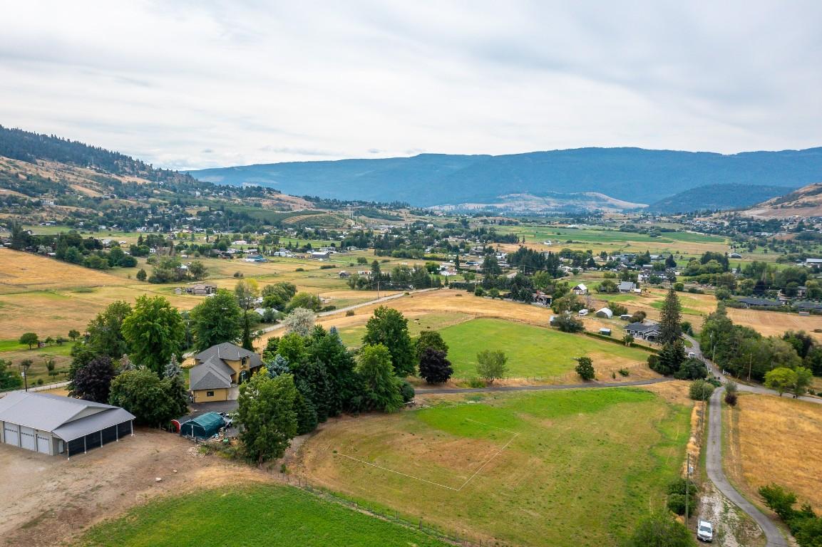 









803


Shantz

Road,
Vernon,




BC
V1T 8J8

