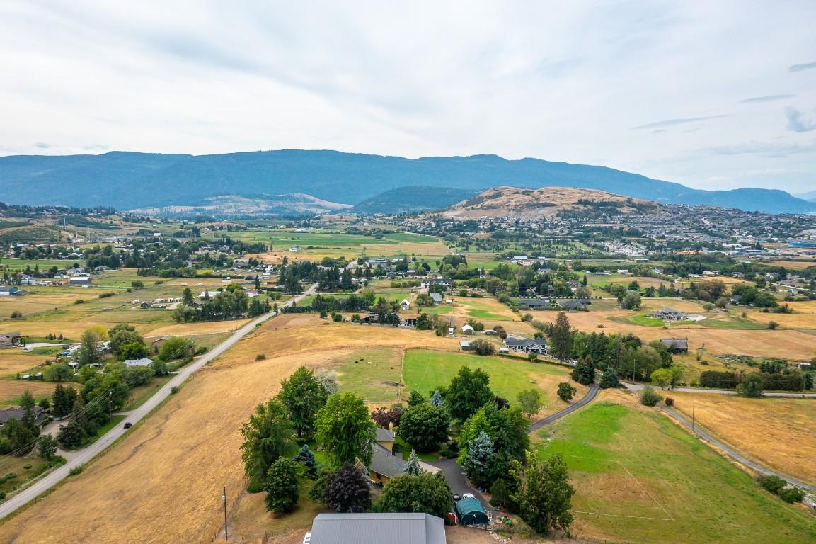 









803


Shantz

Road,
Vernon,




BC
V1T 8J8

