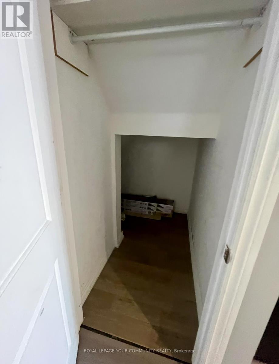 












BASEMENT - 1385 HUNTER STREET

,
Innisfil,




Ontario
L9S0H5

