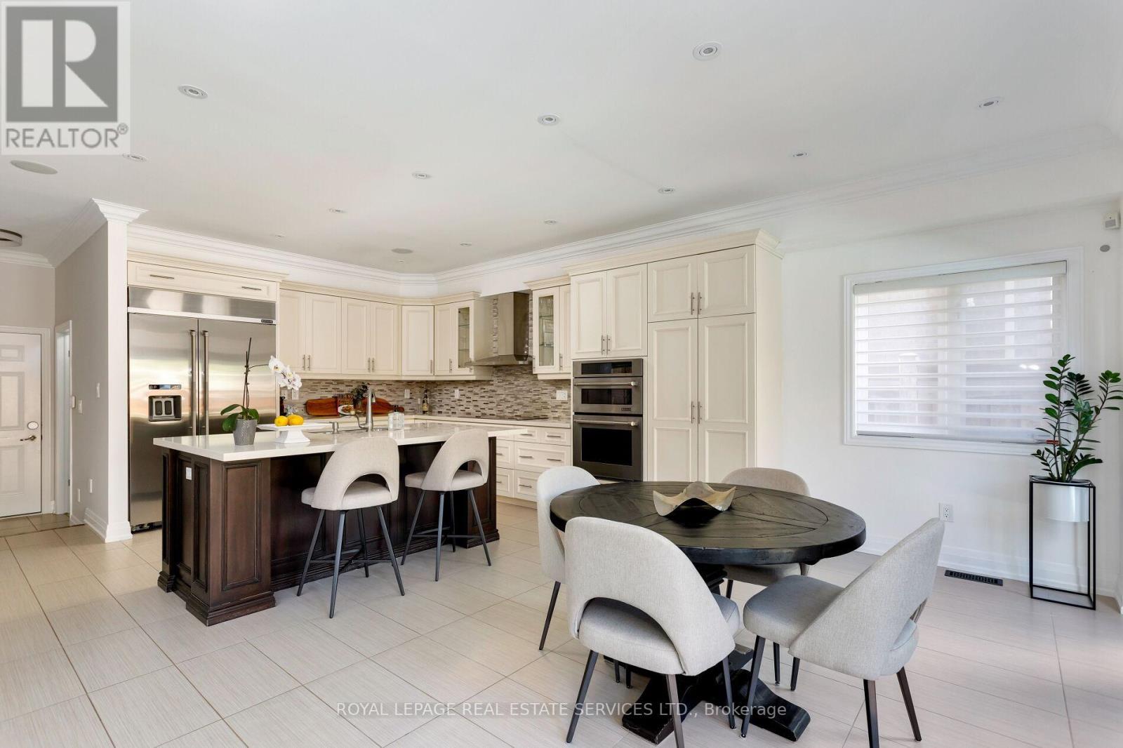 












3456 LIPTAY AVENUE

,
Oakville,




Ontario
L6M0M7

