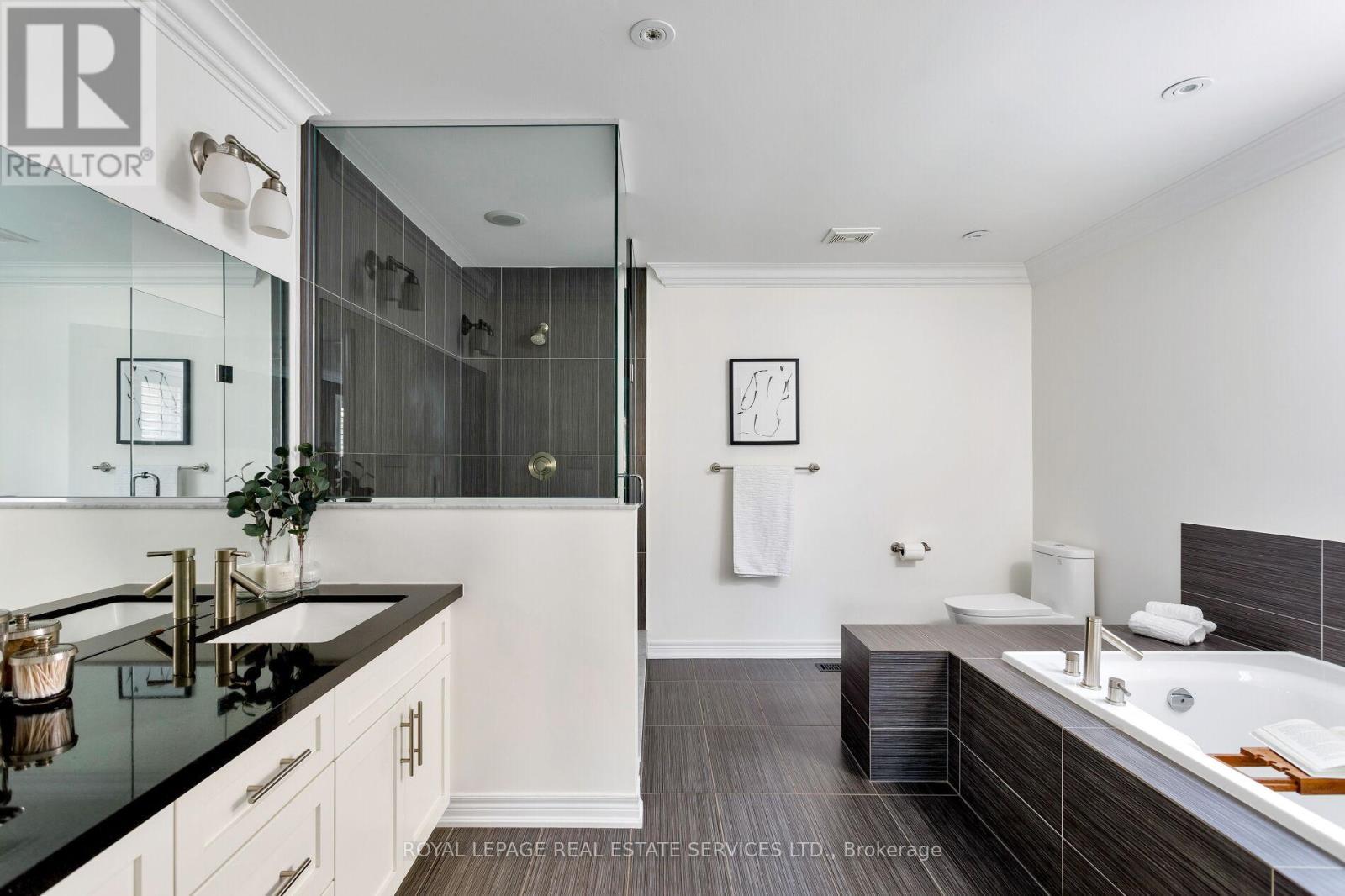 












3456 LIPTAY AVENUE

,
Oakville,




Ontario
L6M0M7

