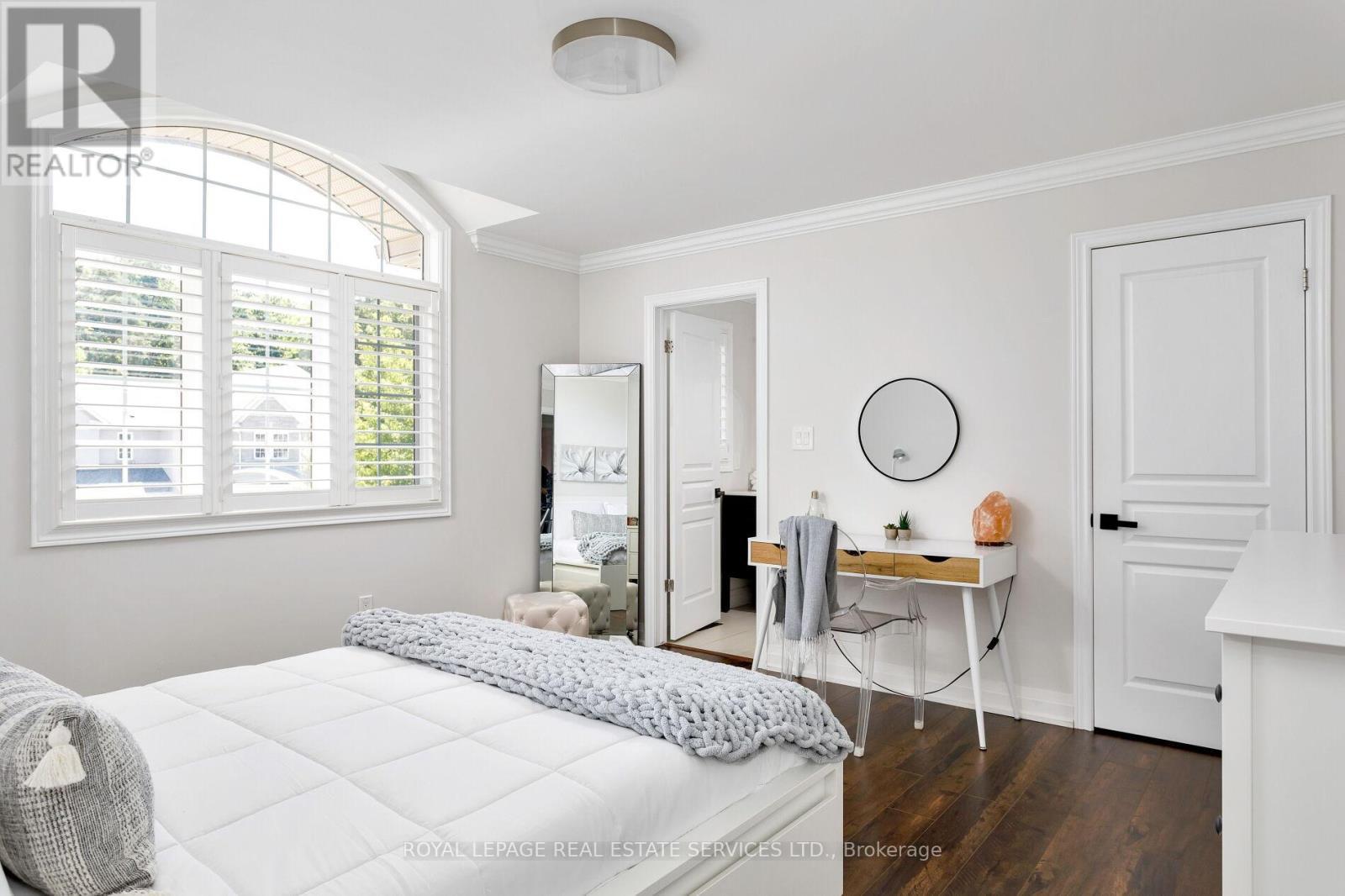 












3456 LIPTAY AVENUE

,
Oakville,




Ontario
L6M0M7

