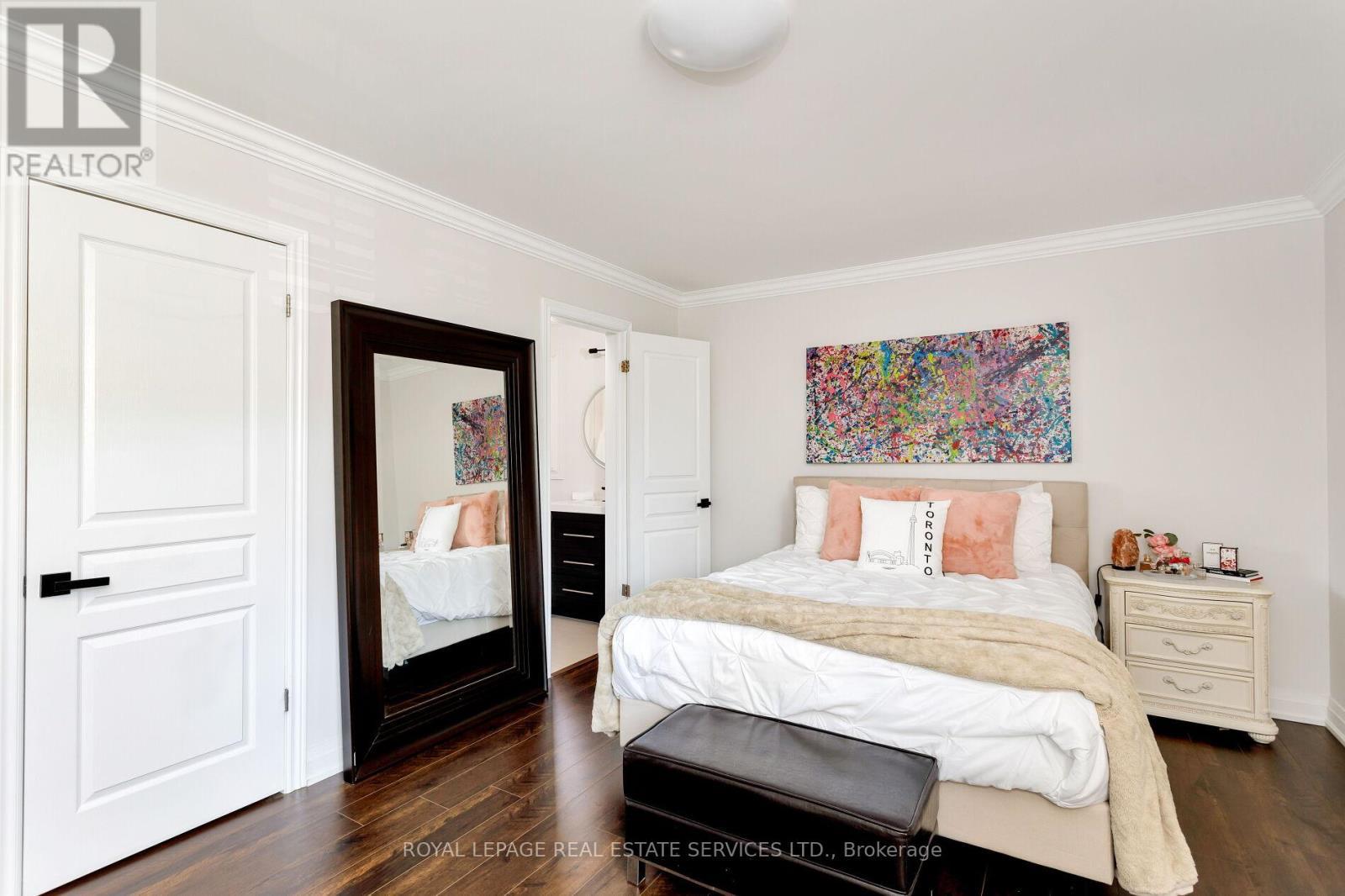 












3456 LIPTAY AVENUE

,
Oakville,




Ontario
L6M0M7

