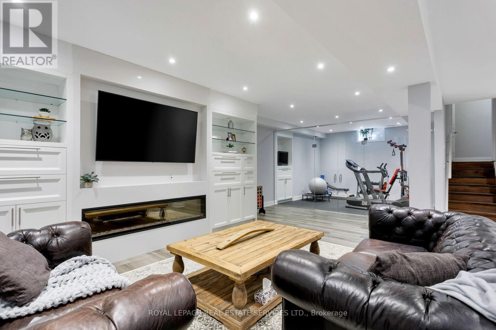 












3456 LIPTAY AVENUE

,
Oakville,




Ontario
L6M0M7

