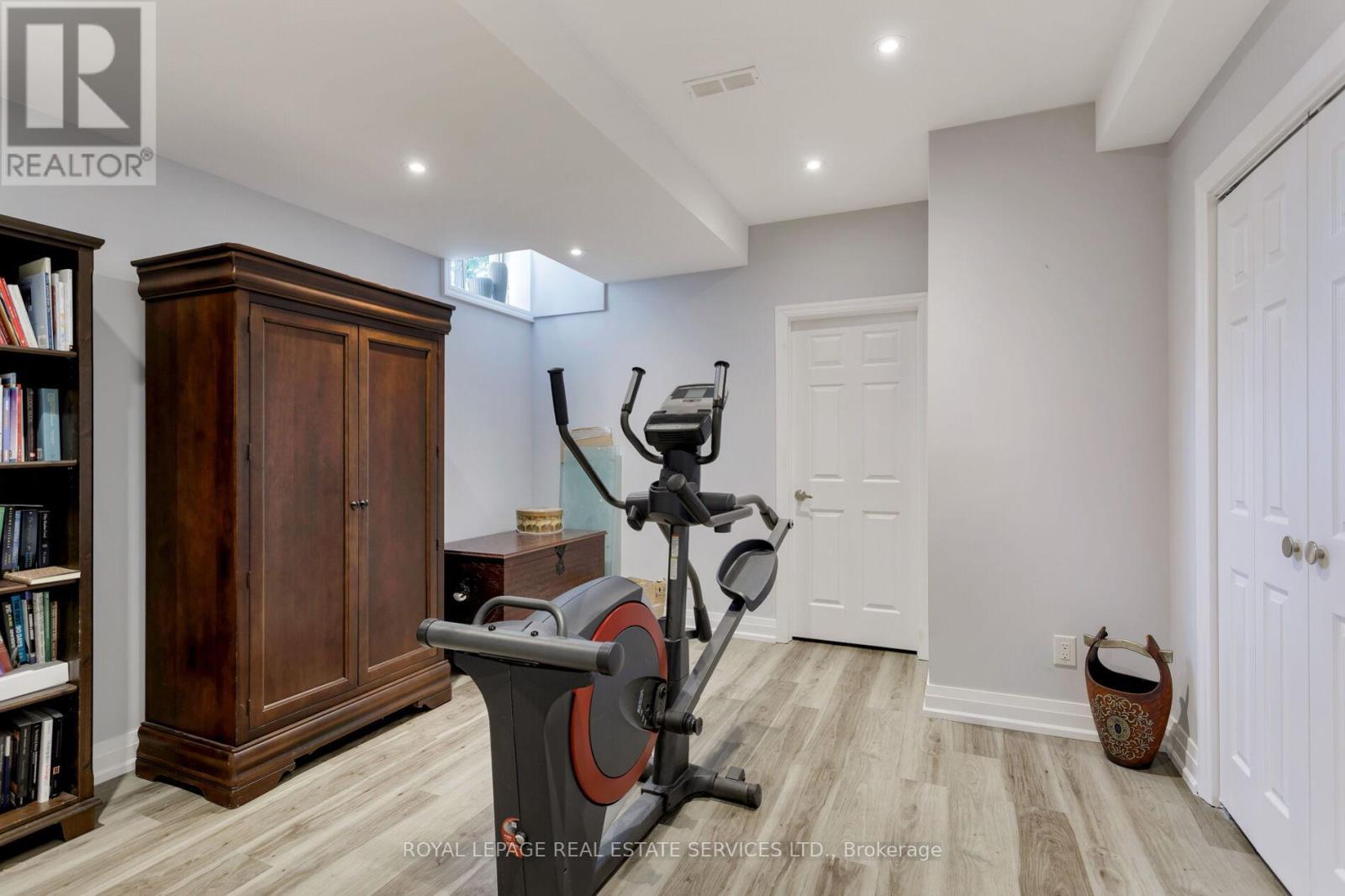 












3456 LIPTAY AVENUE

,
Oakville,




Ontario
L6M0M7

