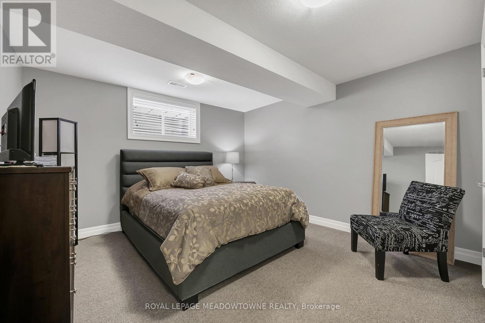 












308 CREEKSIDE DRIVE

,
Welland,




Ontario
L3C0B6

