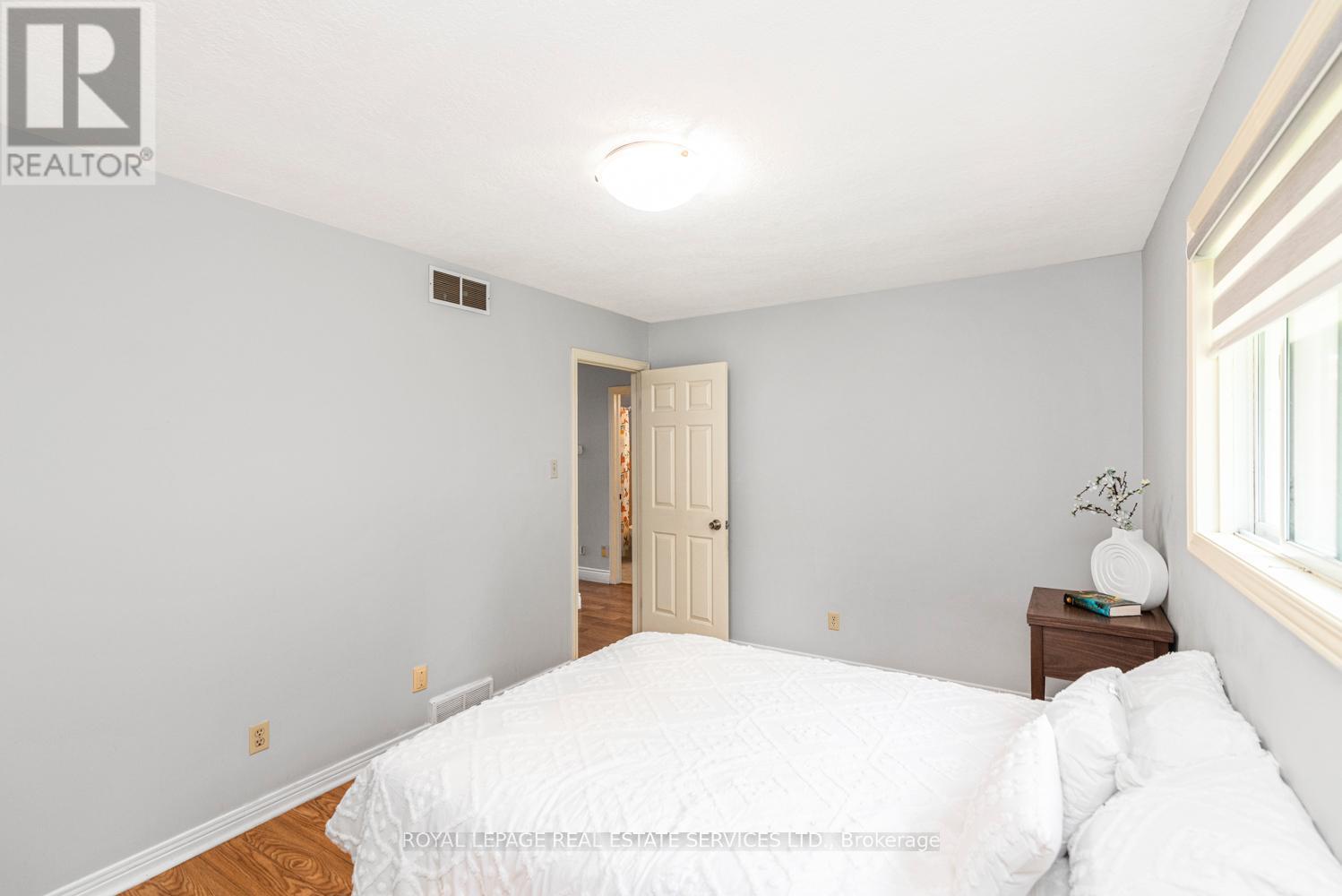 












86 OLD HURON COURT

,
Kitchener,




Ontario
N2R1L7

