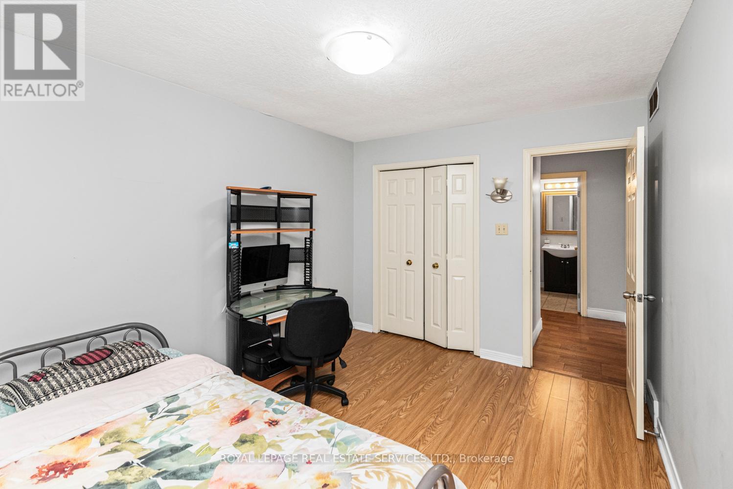 












86 OLD HURON COURT

,
Kitchener,




Ontario
N2R1L7

