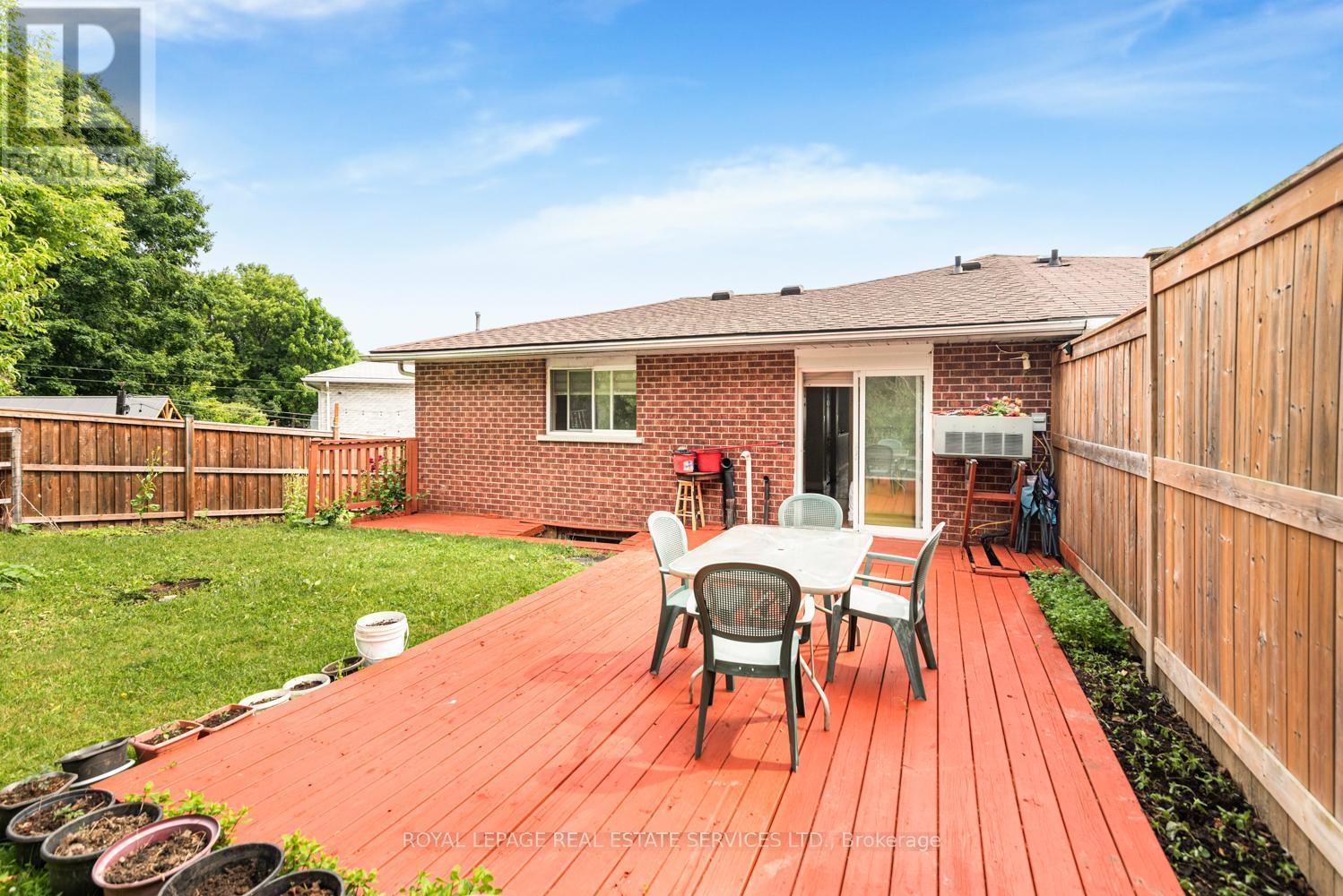 












86 OLD HURON COURT

,
Kitchener,




Ontario
N2R1L7

